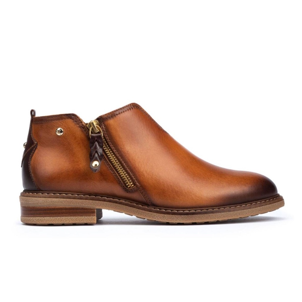 Pikolinos Aldaya V-Cut Ankle Boots Size EU 38. Burnished Brown Leather.